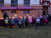 Rozsvícení vánočního stromu u MŠ